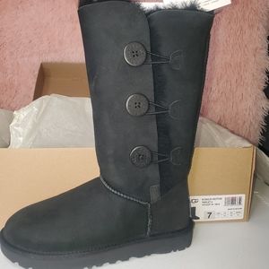 Bailey Button triplett ll ugg boots